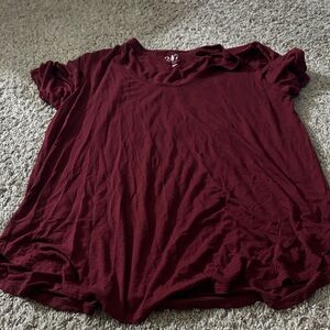 Chic Burgundy Short Sleeve Tee